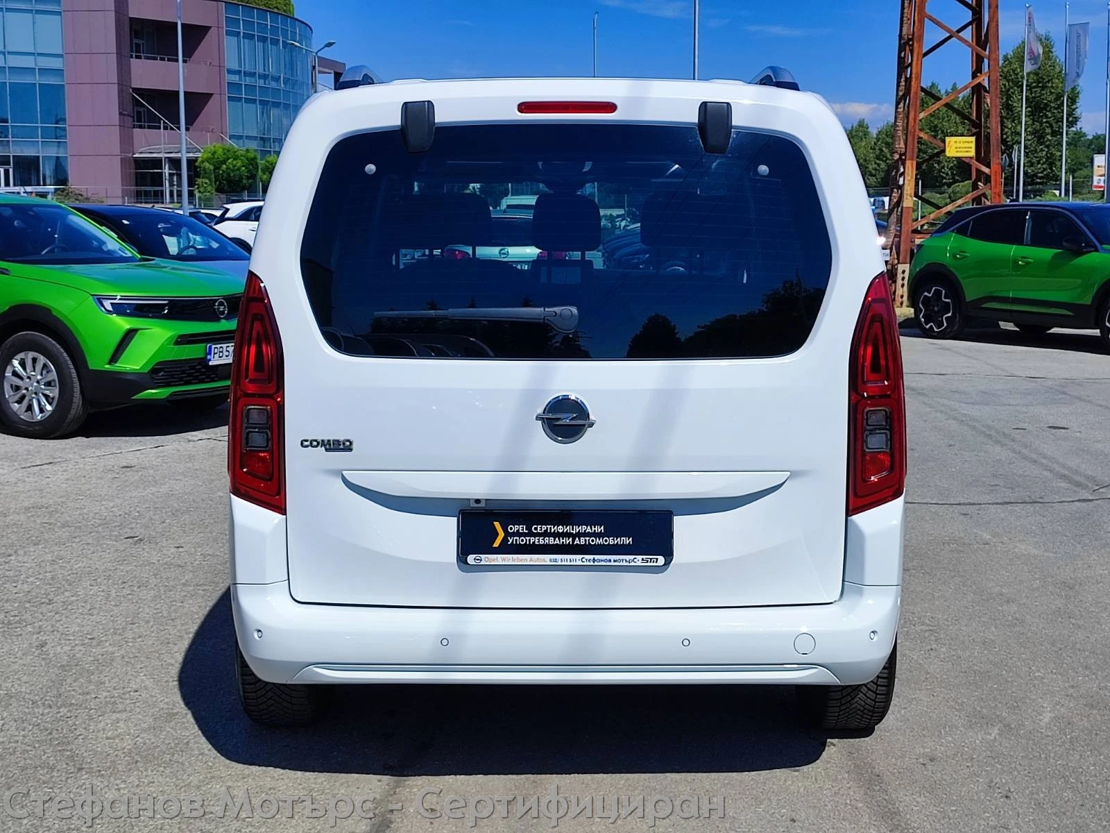 Opel Combo Life 4 1 Innovation 1.5D (102HP) MT5 - изображение 7