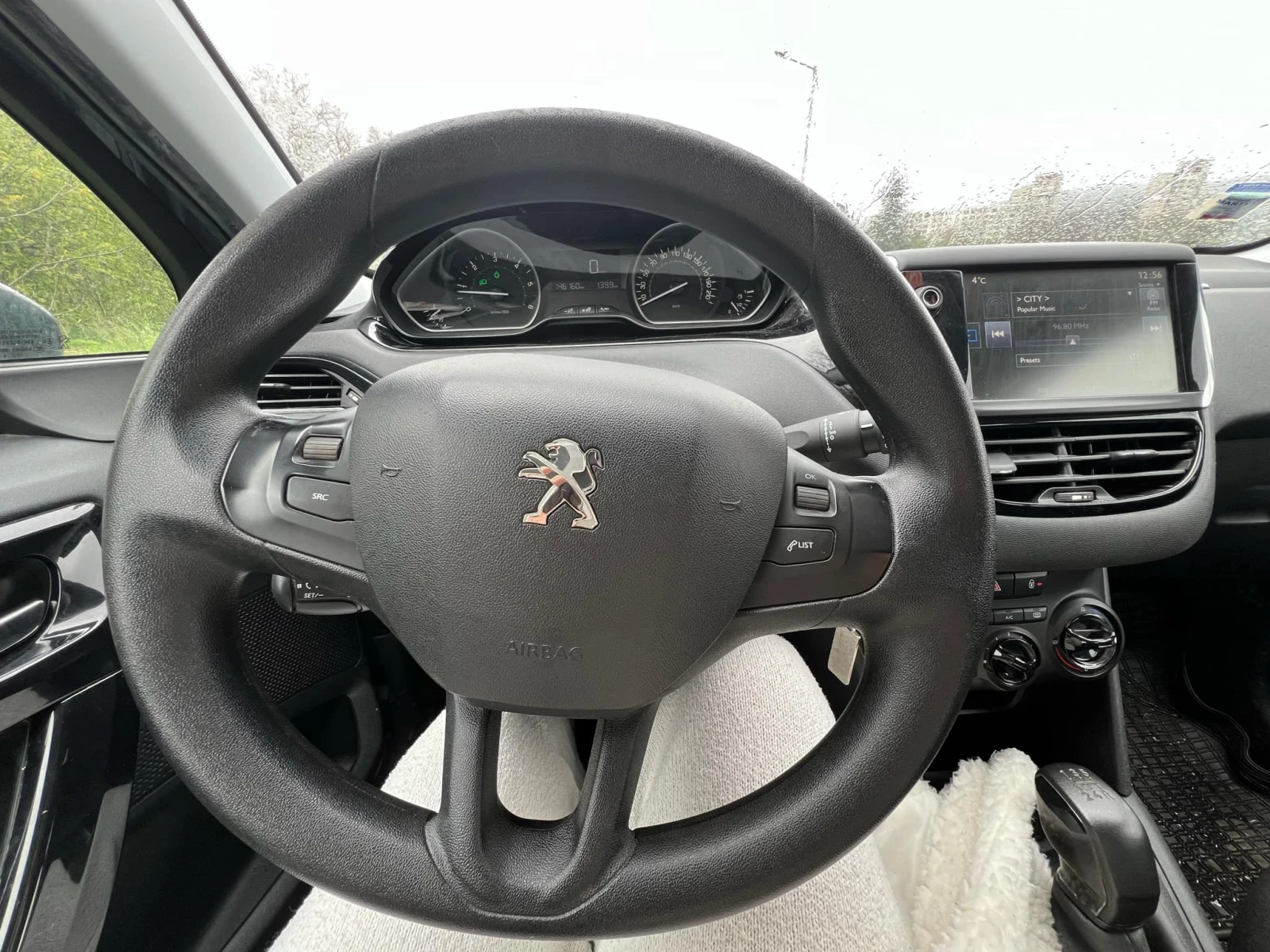 Peugeot 208 1.4 - изображение 4