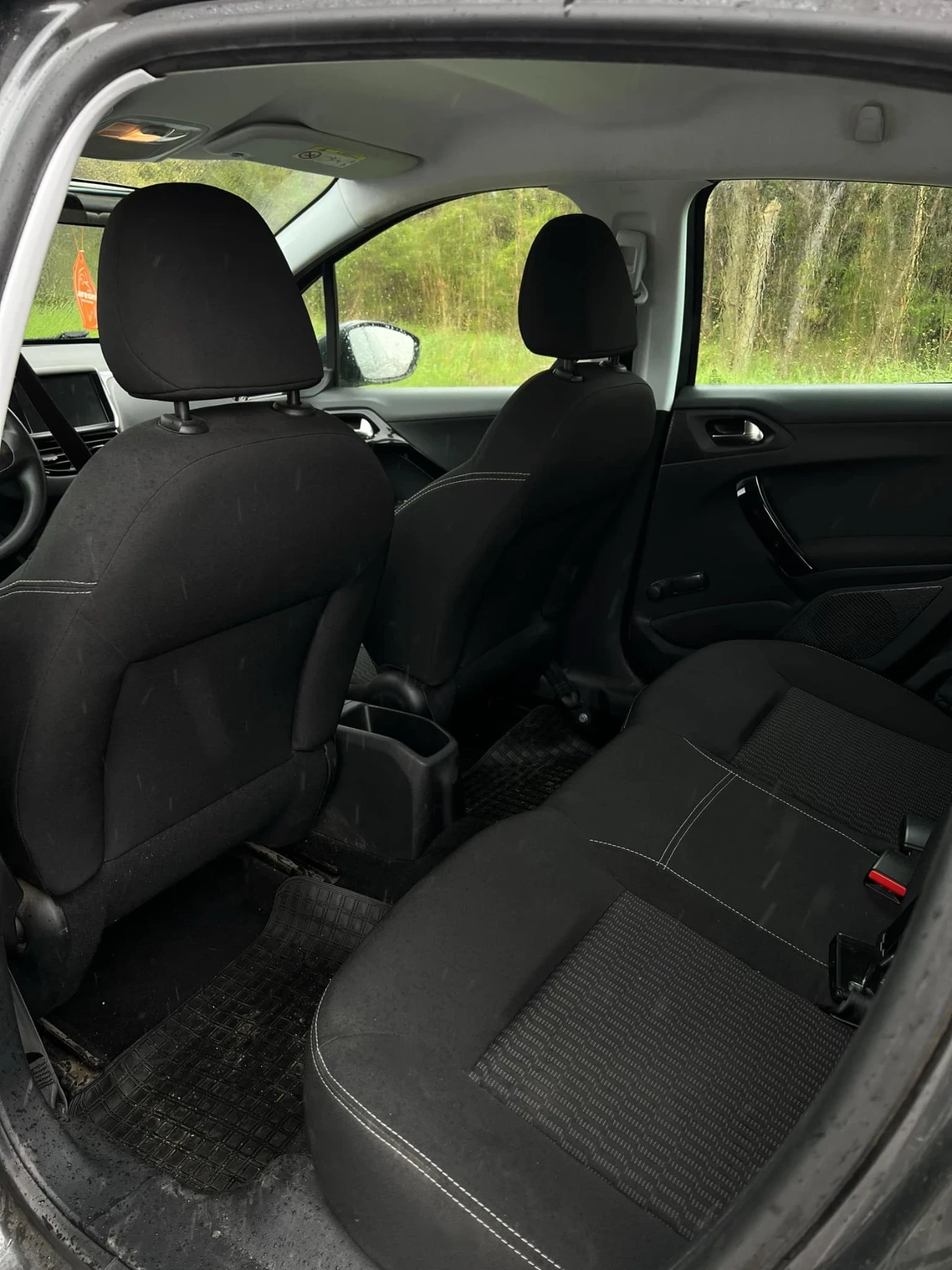 Peugeot 208 1.4 - изображение 7
