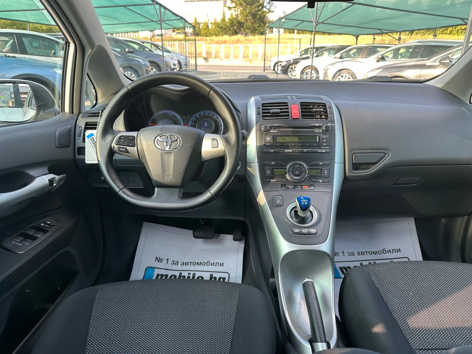 Toyota Auris 1.8 Hybrid Facelift - изображение 10