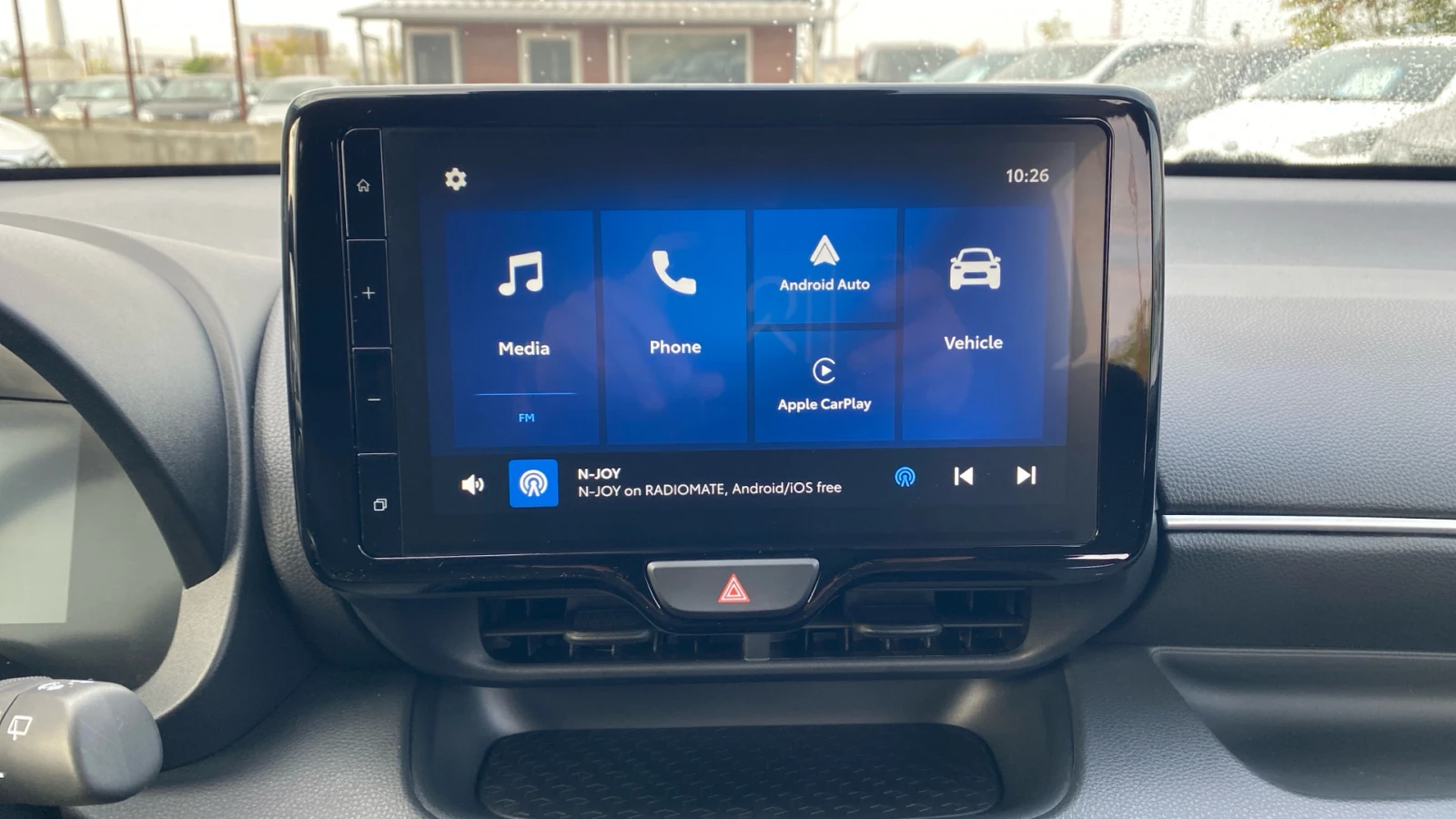 Toyota Yaris 1.5 HSD Chic Plus | Mobile.bg   16