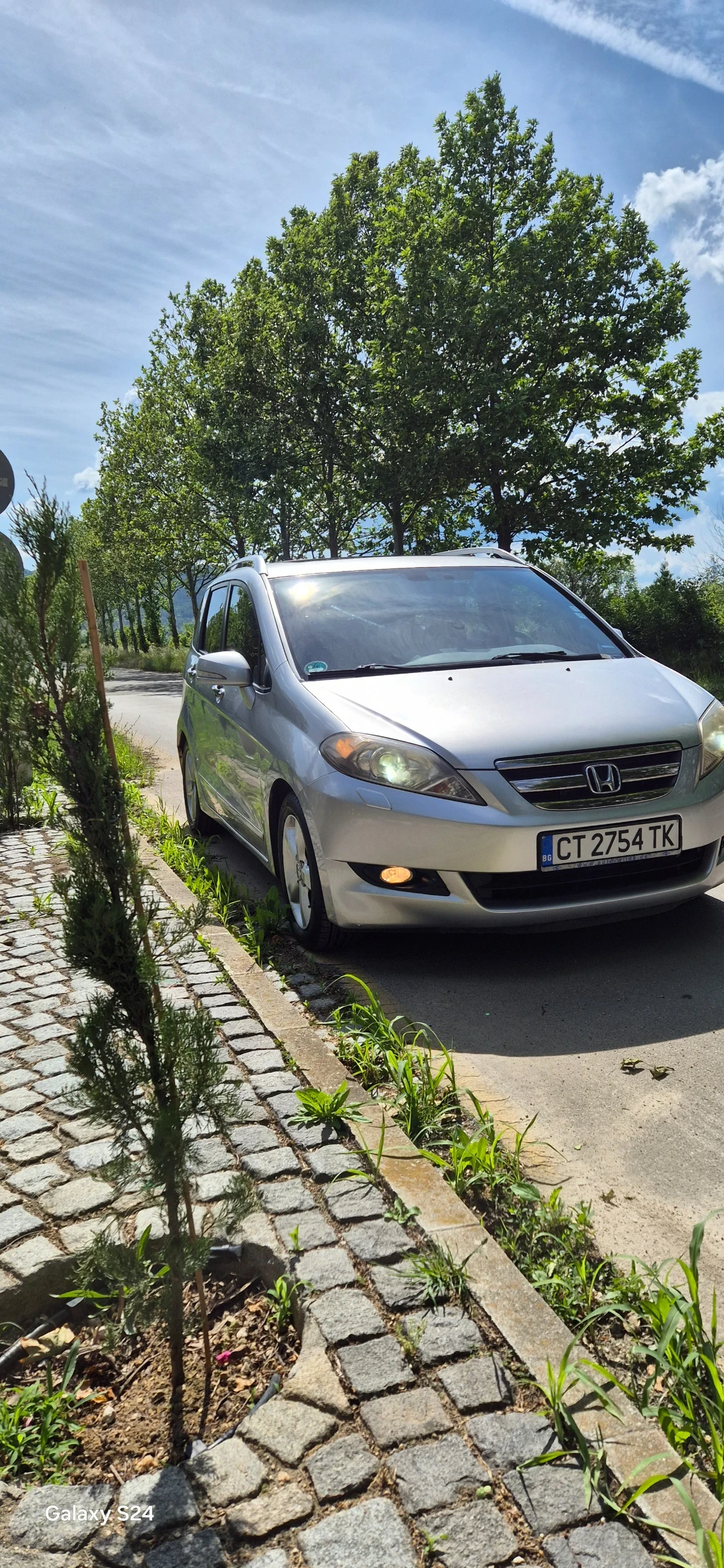 Honda Fr-v, снимка 3 - Автомобили и джипове - 53440548