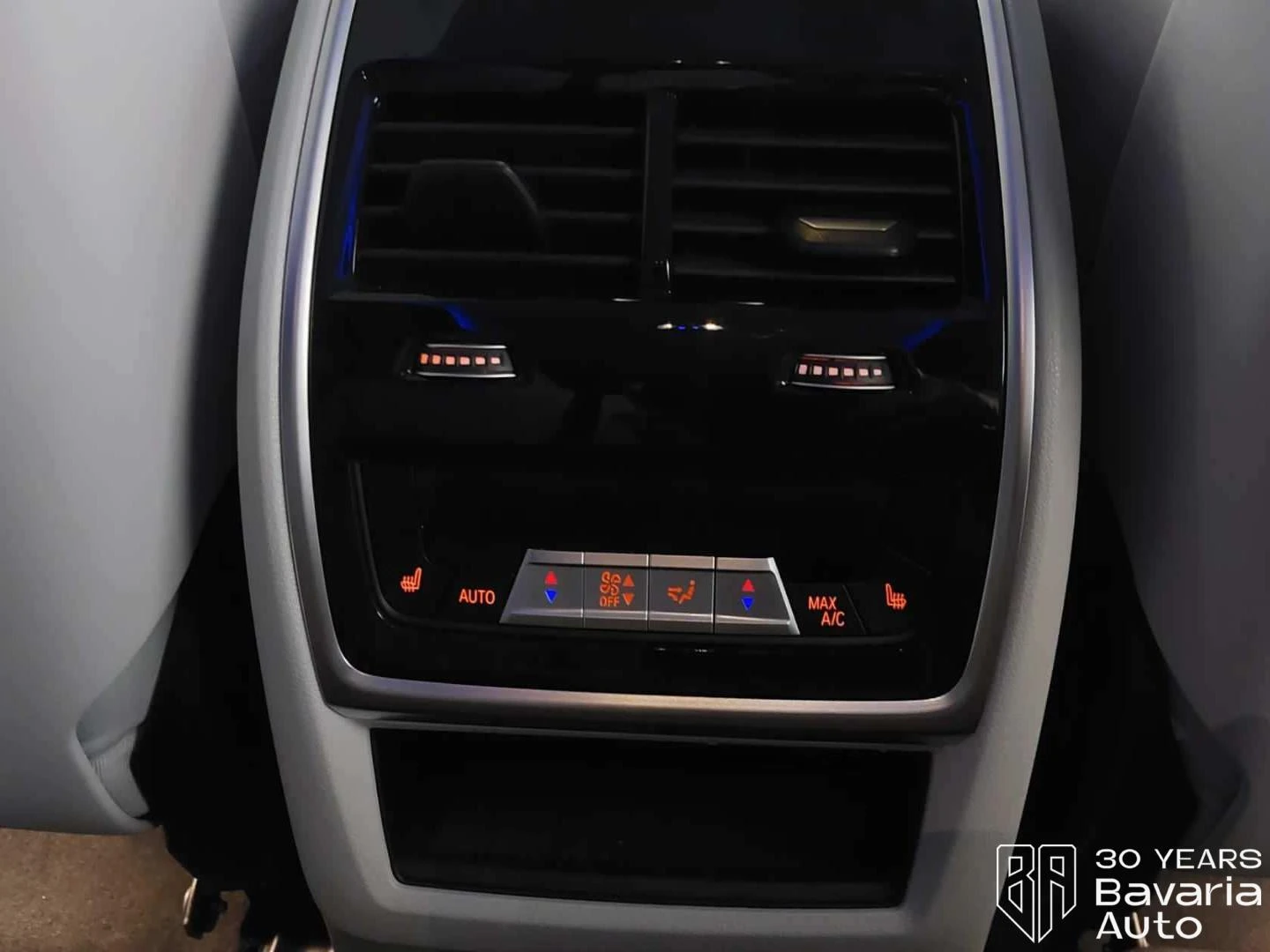 BMW XM Sportautomatic, снимка 17 - Автомобили и джипове - 53826829