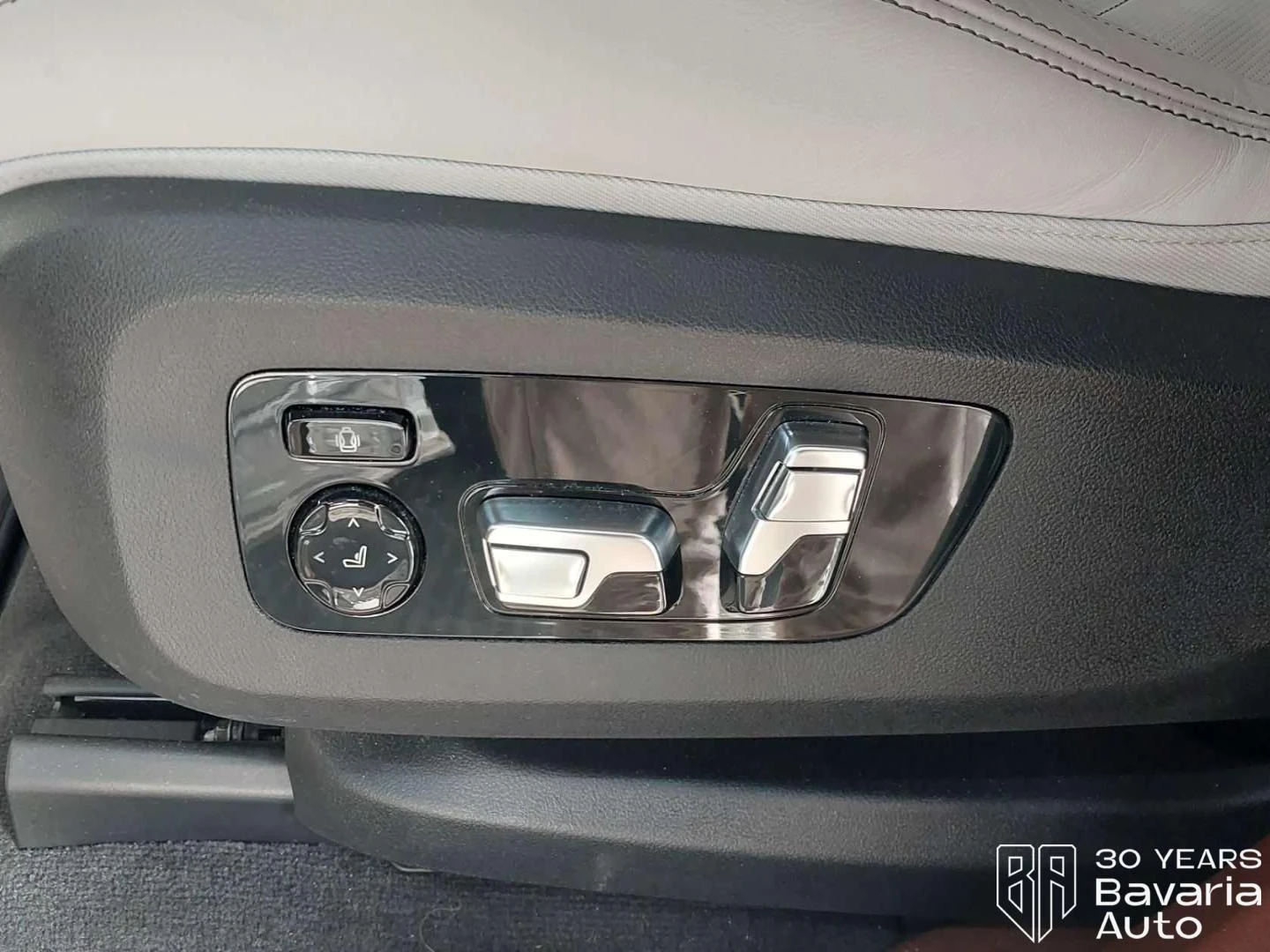 BMW XM Sportautomatic, снимка 13 - Автомобили и джипове - 53826829