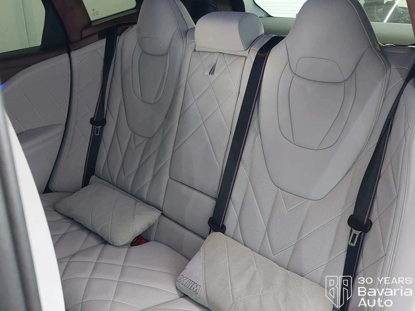 BMW XM Sportautomatic, снимка 8 - Автомобили и джипове - 53826829