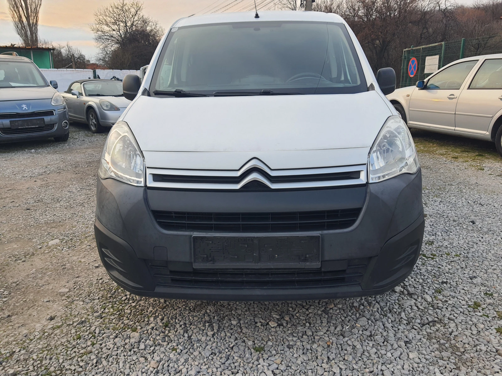 Citroen Berlingo 1.6hdi MAXI, снимка 2 - Автомобили и джипове - 53877271
