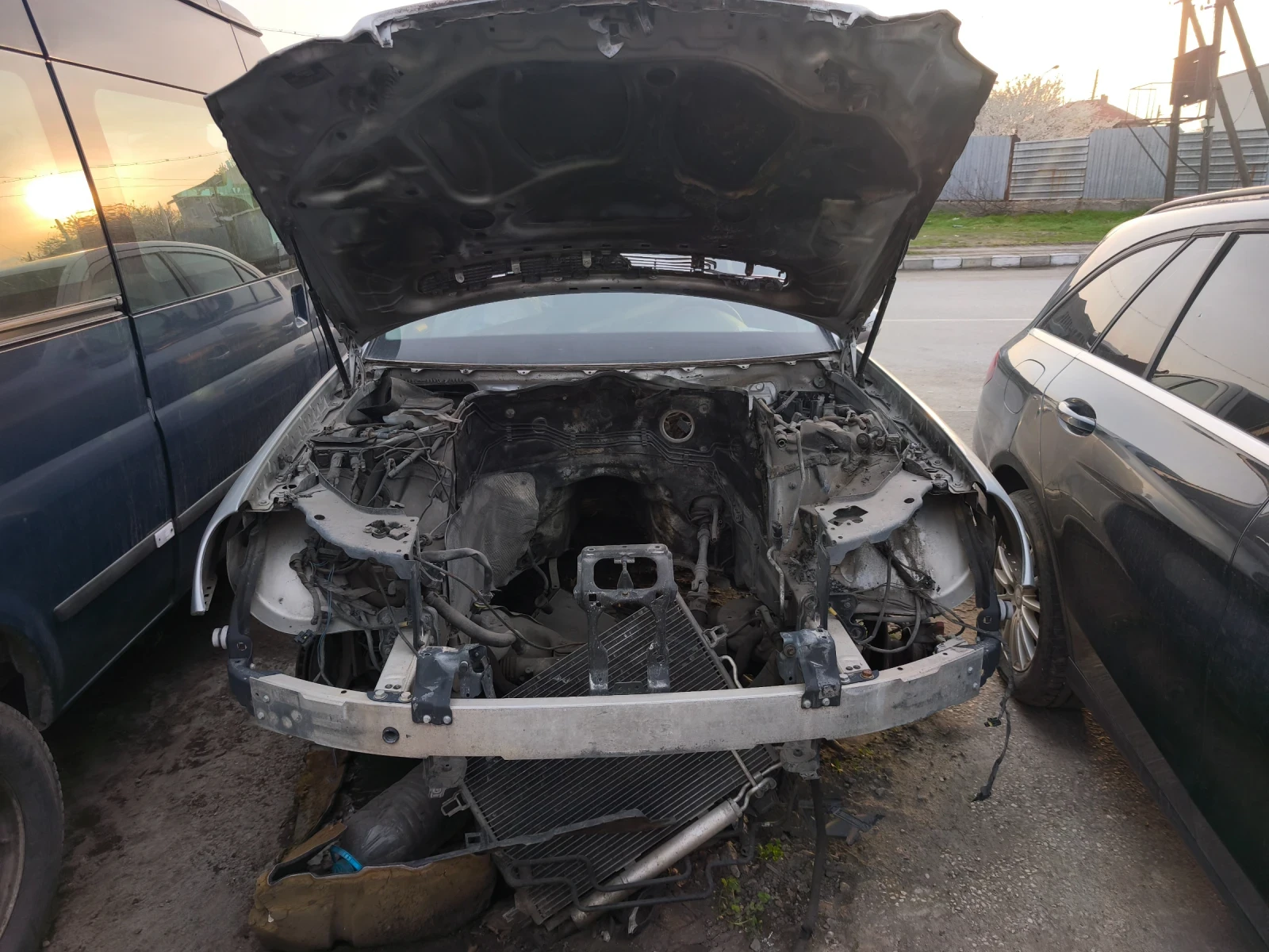 Mercedes-Benz E 270, снимка 5 - Автомобили и джипове - 53917278