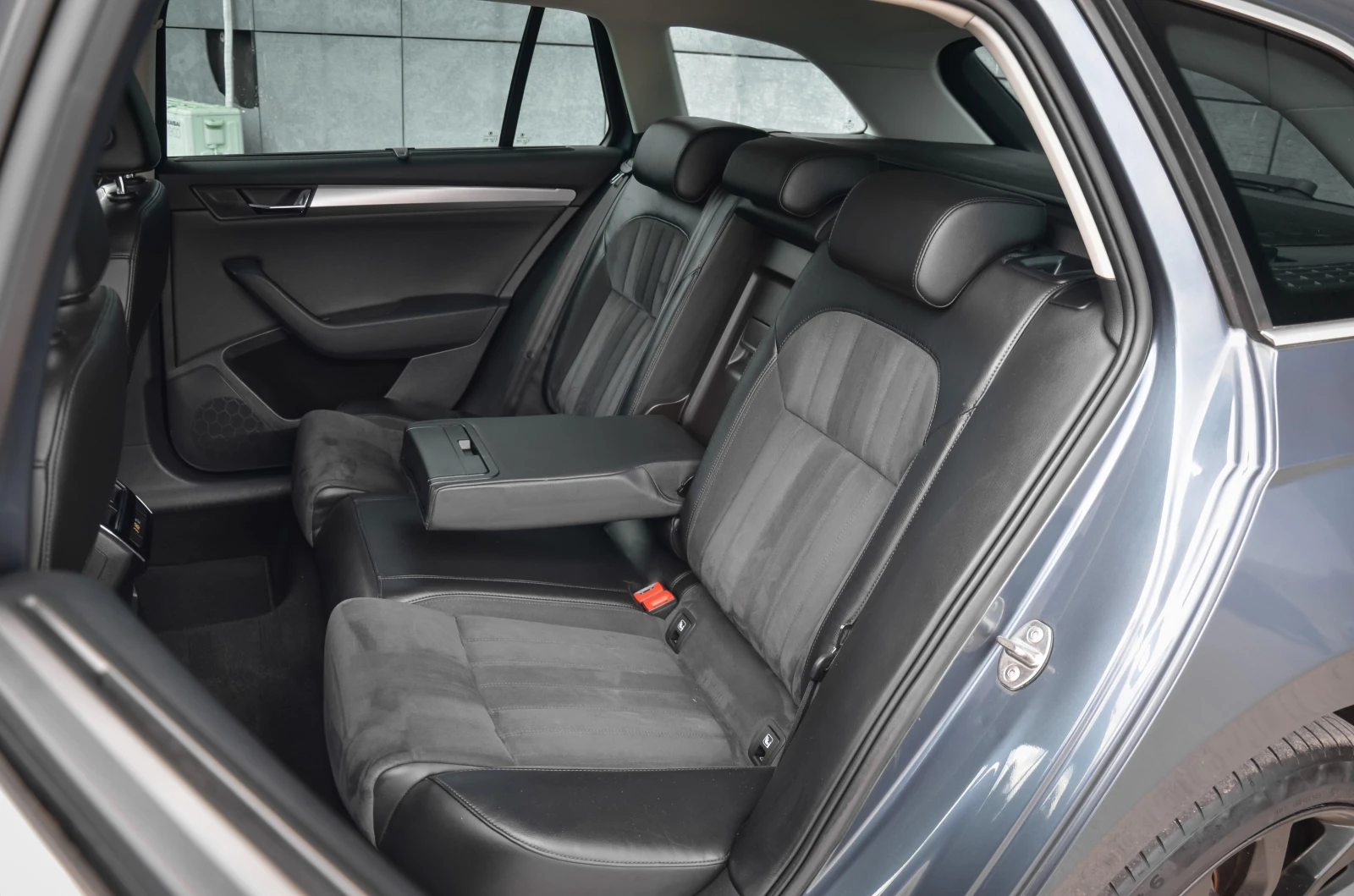 Skoda Superb 2.0 TDI 190 PS 4X4 AVTOMAT | Mobile.bg � ����������� 9