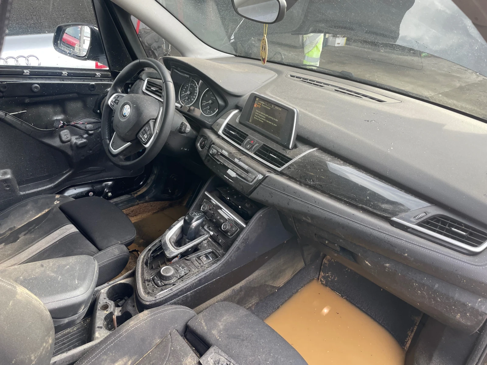 BMW 2 Gran Tourer 1.6, снимка 4 - Автомобили и джипове - 54316574