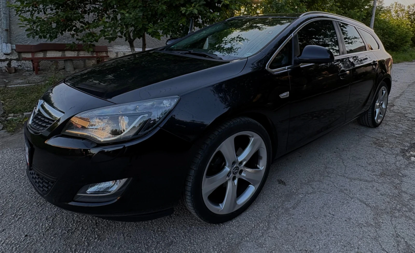Opel Astra Facelift Cosmo, снимка 2 - Автомобили и джипове - 54715669