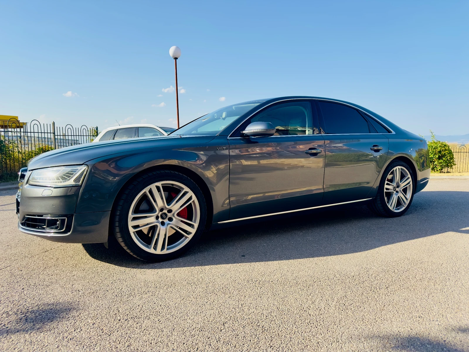 Audi A8 4.2, снимка 3 - Автомобили и джипове - 55646702