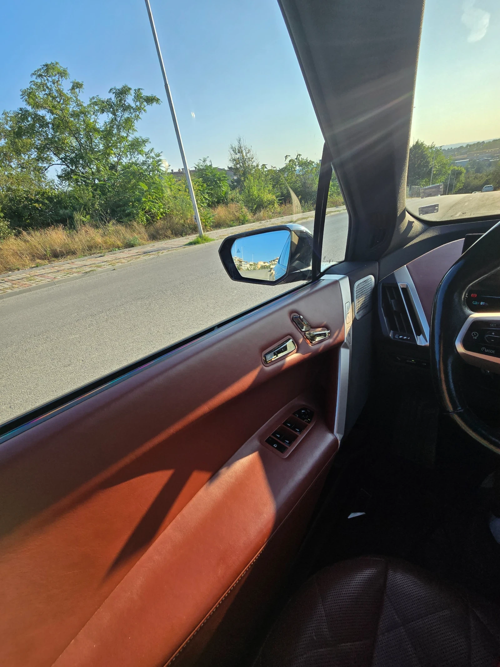 BMW iX, снимка 4 - Автомобили и джипове - 55682067