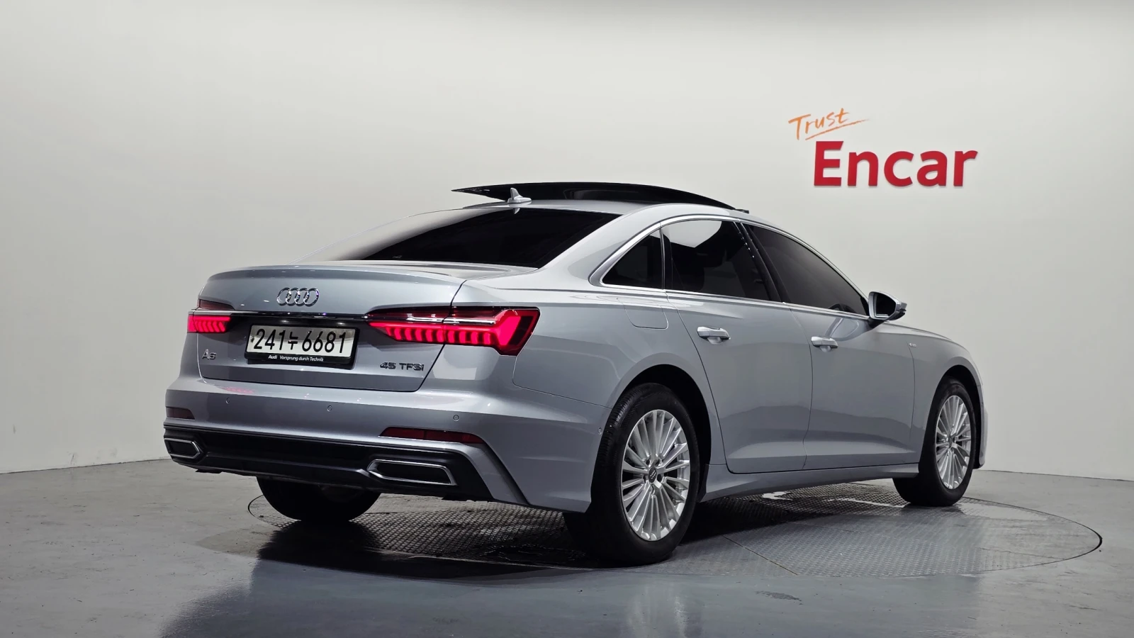 Audi A6 45 TFSI* BLIND SPOT* 360* HUD* ЛЮК* КРАЙНА ЦЕНА, снимка 2 - Автомобили и джипове - 55983994