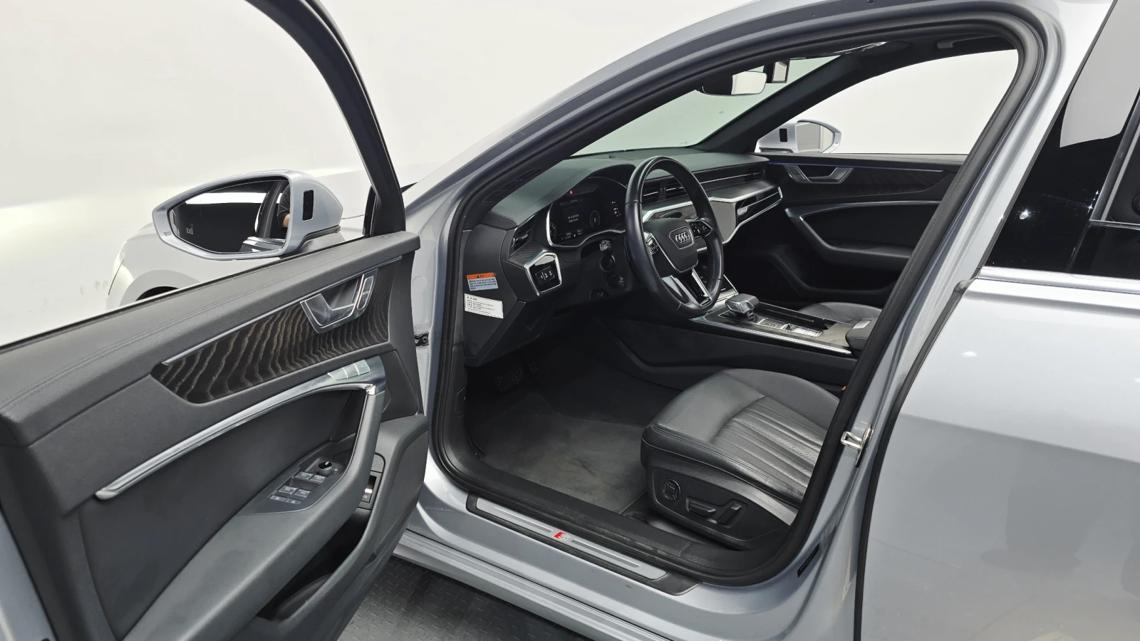 Audi A6 45 TFSI* BLIND SPOT* 360* HUD* ЛЮК* КРАЙНА ЦЕНА, снимка 10 - Автомобили и джипове - 55983994