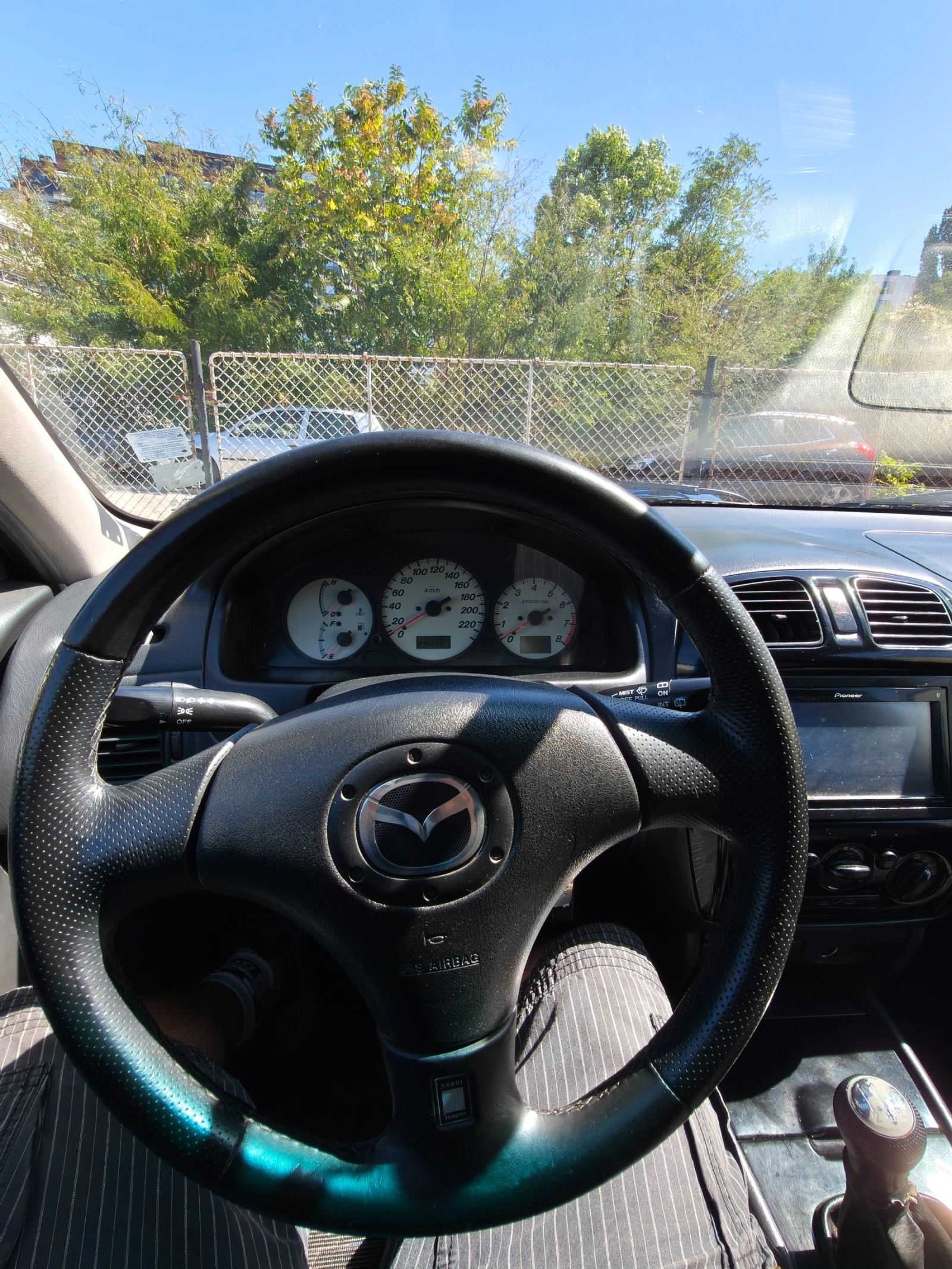 Mazda 323 sportive, снимка 9 - Автомобили и джипове - 56085858