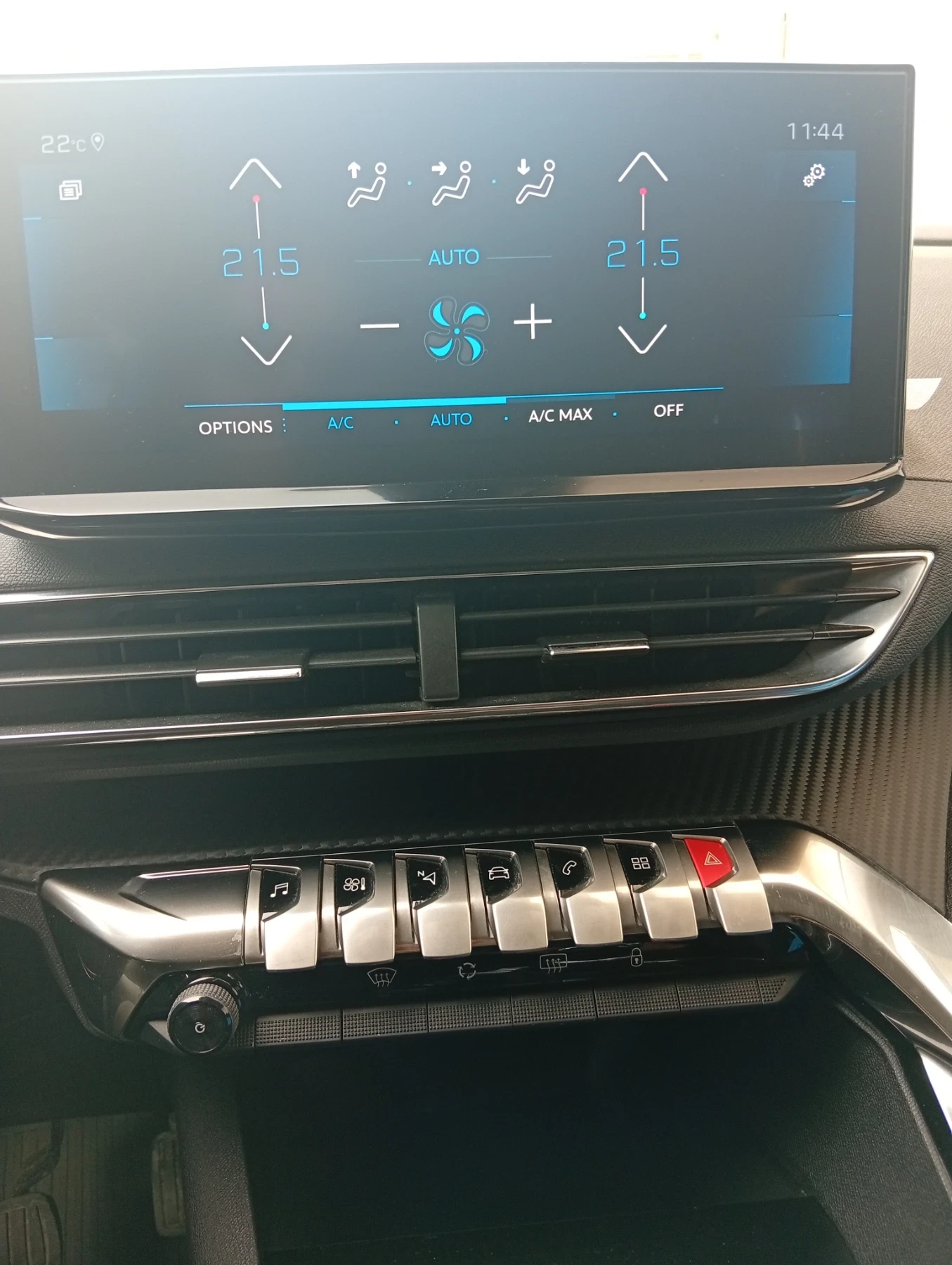 Peugeot 3008 1.5 HDI, снимка 11 - Автомобили и джипове - 56155649