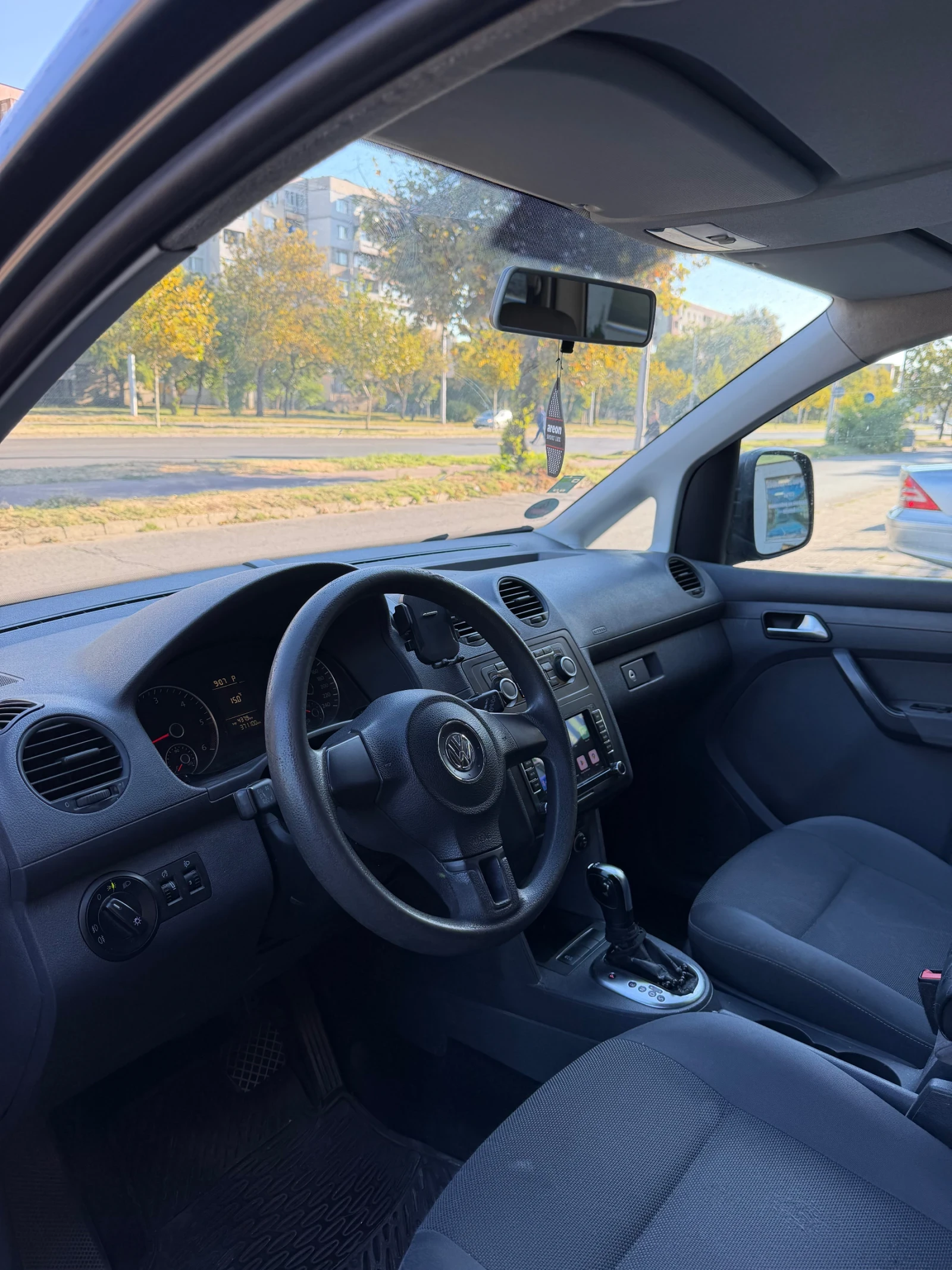 VW Caddy, снимка 9 - Автомобили и джипове - 56205190