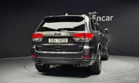 Jeep Grand cherokee OVERLAND* КОЖА* ПОДГРЕВ* ОБДУХВАНЕ* КАМЕРА* PANO* , снимка 4