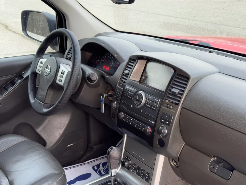 Nissan Navara 3.0DCI/КОЖА, снимка 8 - Автомобили и джипове - 48813426