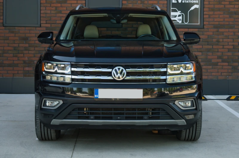 VW Atlas 3.6 V6 4Motion, снимка 2 - Автомобили и джипове - 52480289