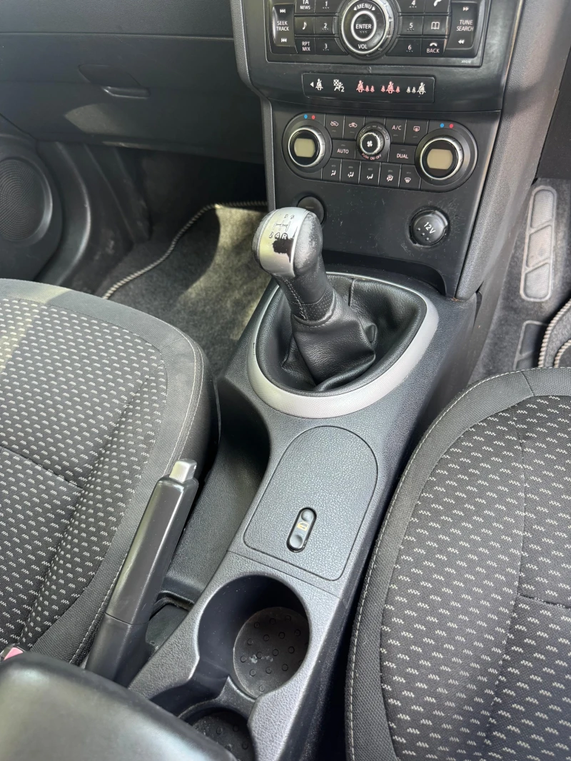 Nissan Qashqai Acenta, снимка 7 - Автомобили и джипове - 52218226