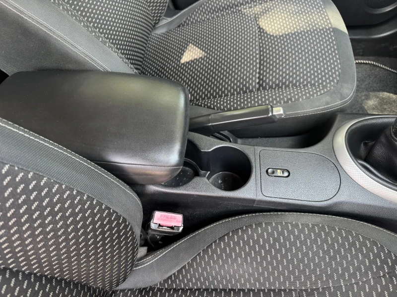 Nissan Qashqai Acenta, снимка 16 - Автомобили и джипове - 52218226