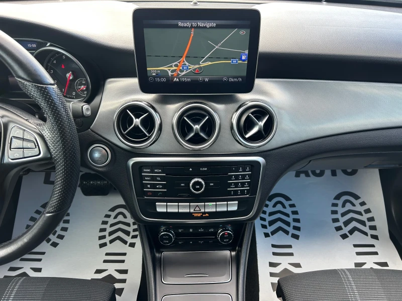 Mercedes-Benz GLA 200 * LED* SPORT* AUTOMAT* , снимка 11 - Автомобили и джипове - 52010064