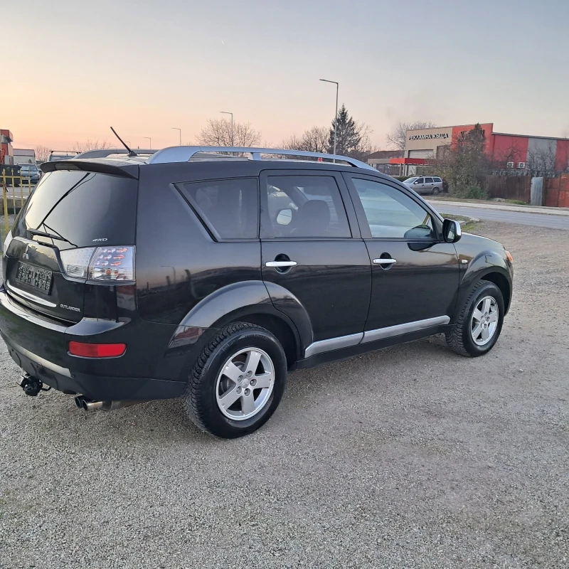 Mitsubishi Outlander 2.0DID, 4WD, 7m, снимка 4 - Автомобили и джипове - 52818725