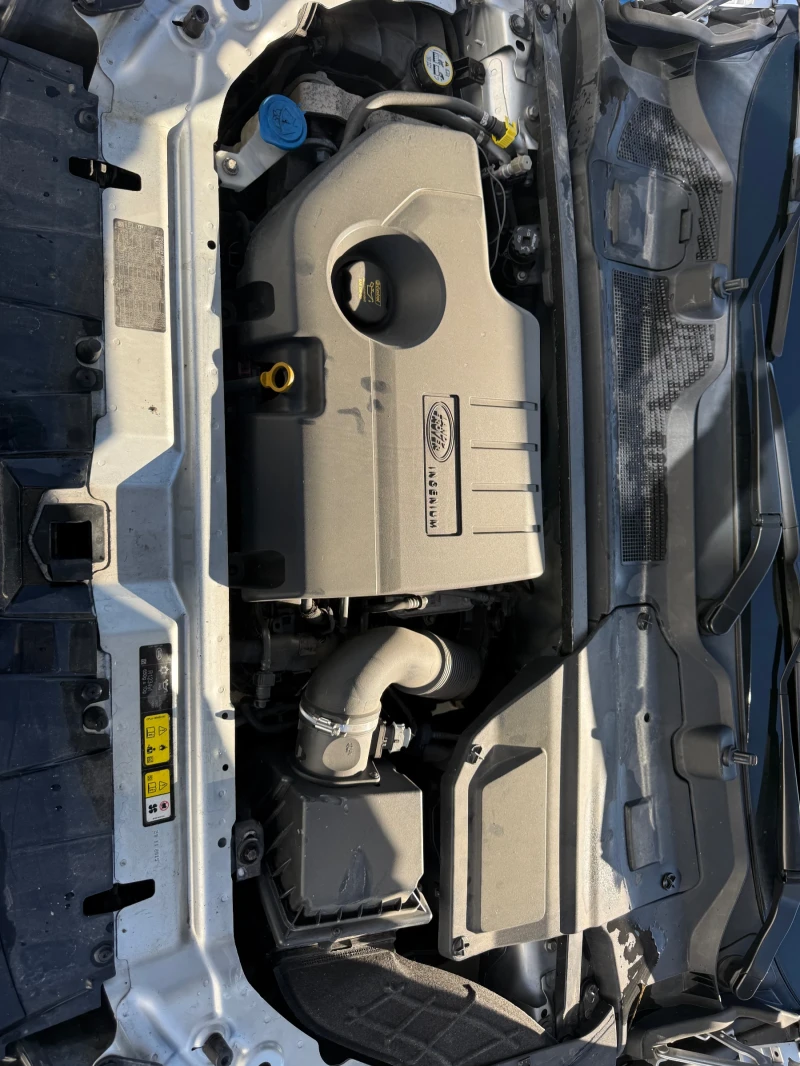 Land Rover Discovery 2.0D* 4x4 * ТОП СЪСТОЯНИЕ*  РЕГИСТРИРАН * ОБСЛУЖЕН, снимка 16 - Автомобили и джипове - 53110436