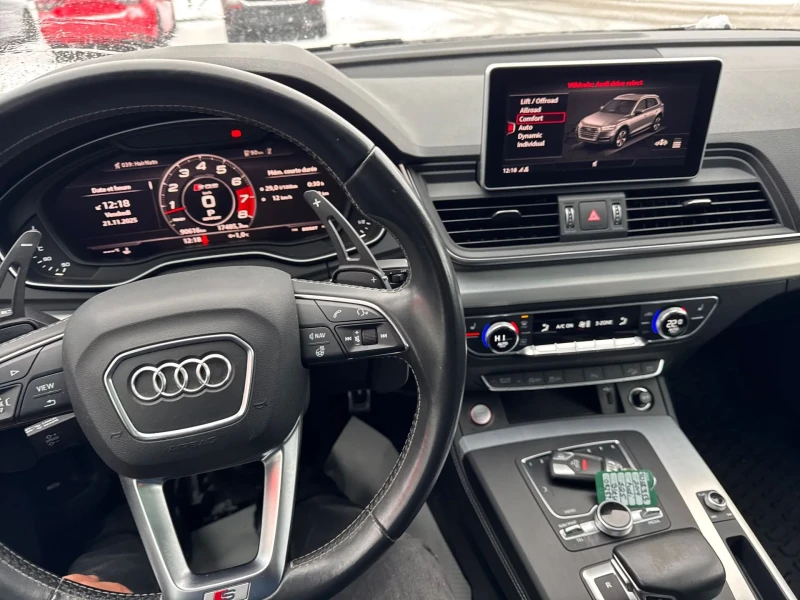 Audi SQ5 Technik* CARFAX* ОПЦИЯ ЗА ФИНАНСИРАНЕ* , снимка 11 - Автомобили и джипове - 53173466