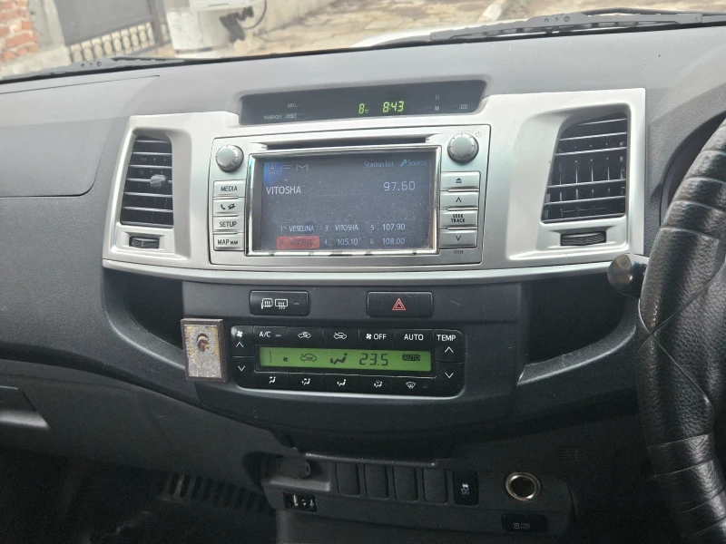 Toyota Hilux, снимка 9 - Автомобили и джипове - 53185669