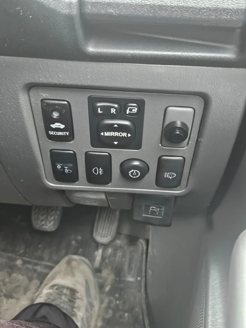 Toyota Hilux, снимка 7 - Автомобили и джипове - 53185669