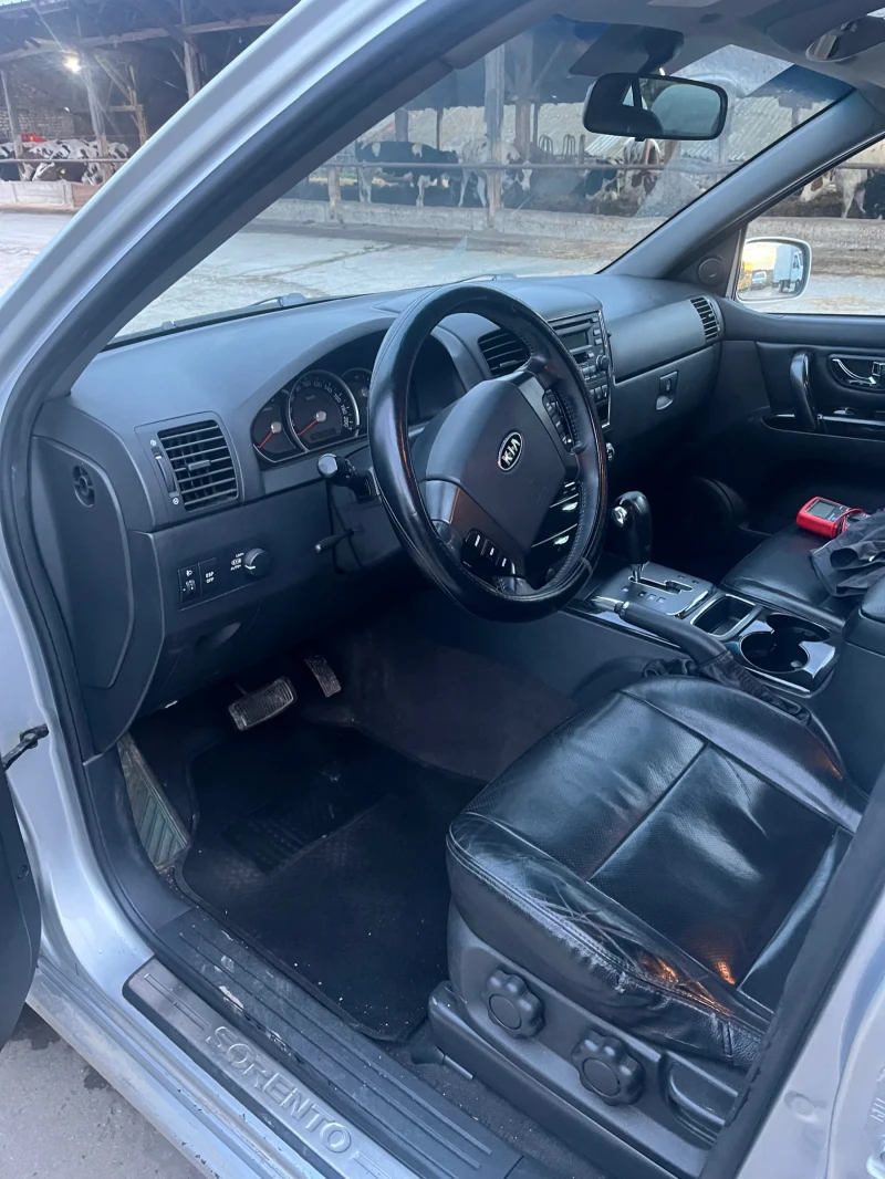Kia Sorento 170кс, снимка 7 - Автомобили и джипове - 53500510