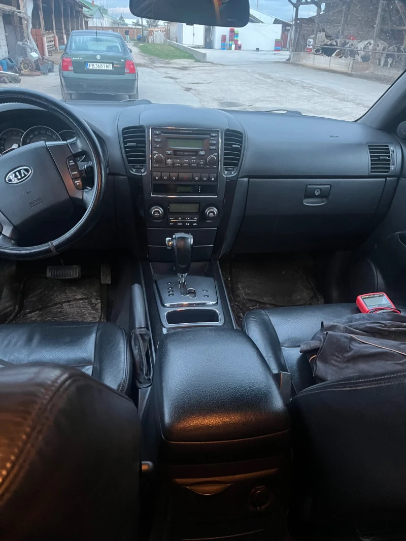 Kia Sorento 170кс, снимка 9 - Автомобили и джипове - 53500510