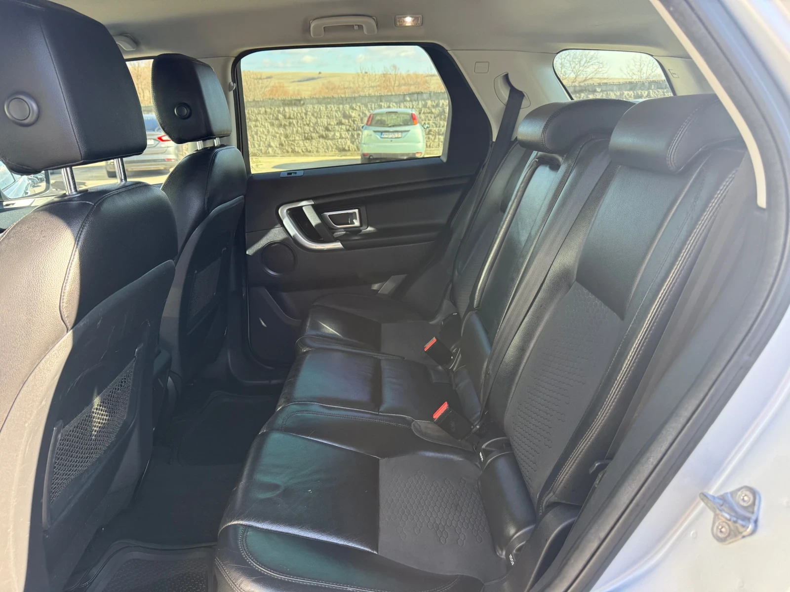 Land Rover Discovery 2.0D* 4x4 * ТОП СЪСТОЯНИЕ*  РЕГИСТРИРАН * ОБСЛУЖЕН - изображение 7