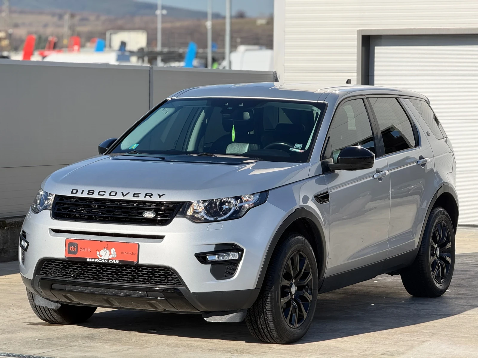 Land Rover Discovery 2.0D* 4x4 * ТОП СЪСТОЯНИЕ*  РЕГИСТРИРАН * ОБСЛУЖЕН - изображение 2