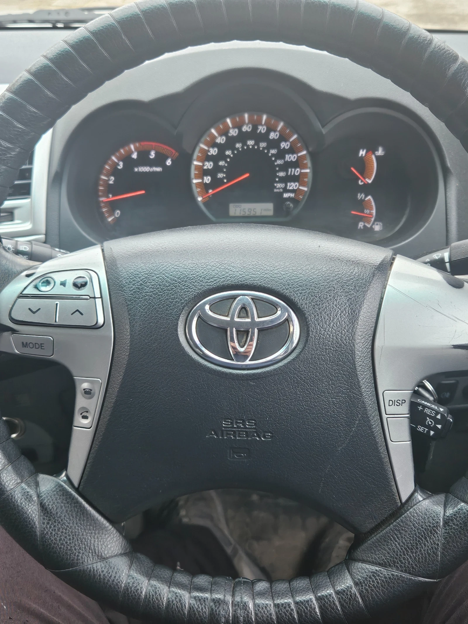 Toyota Hilux  - изображение 10