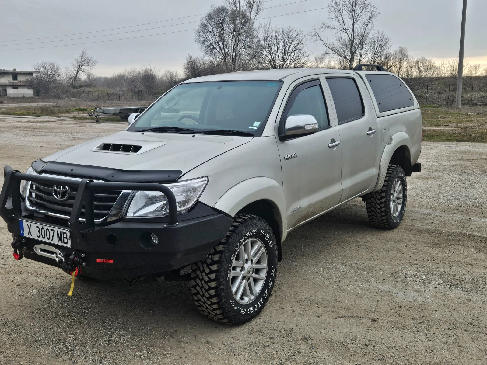 Toyota Hilux  - изображение 3