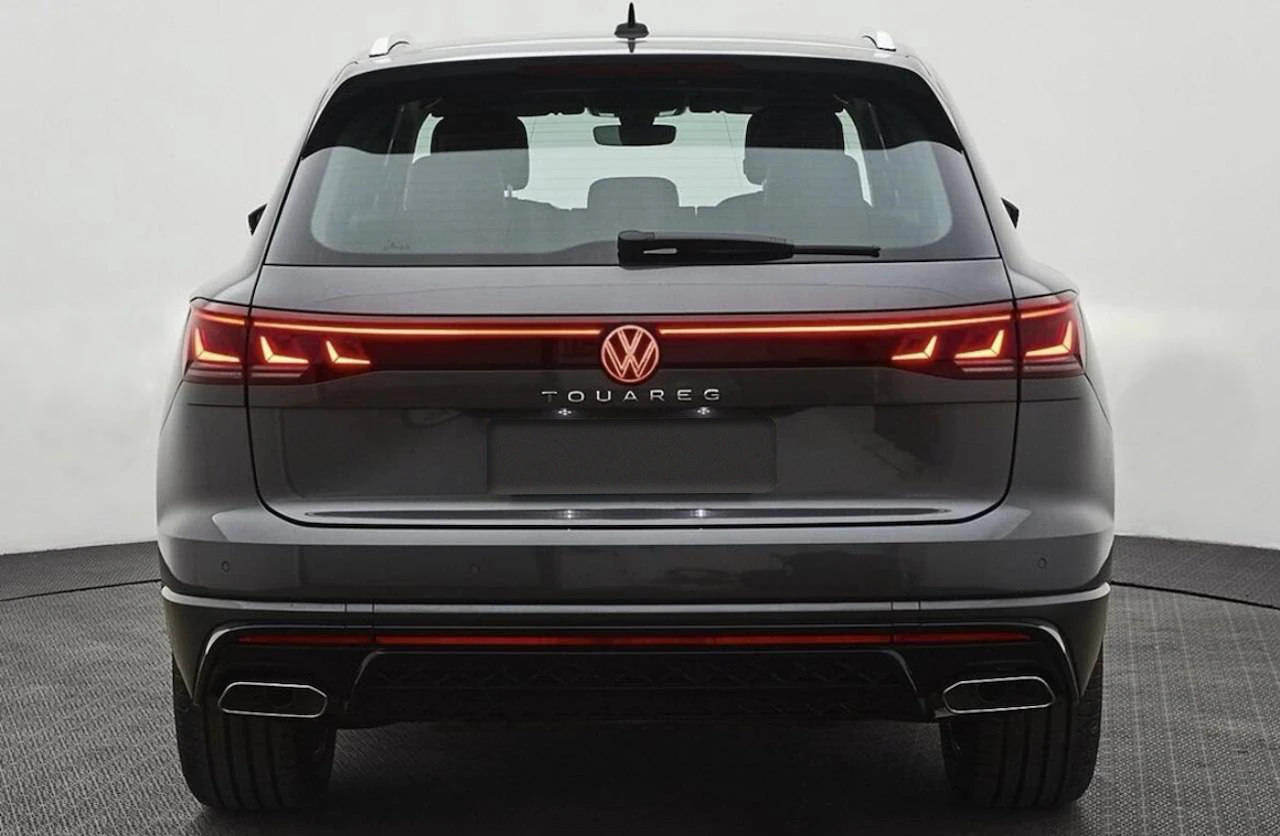 VW Touareg 3.0 TDI  R-Line, снимка 17 - Автомобили и джипове - 53283767