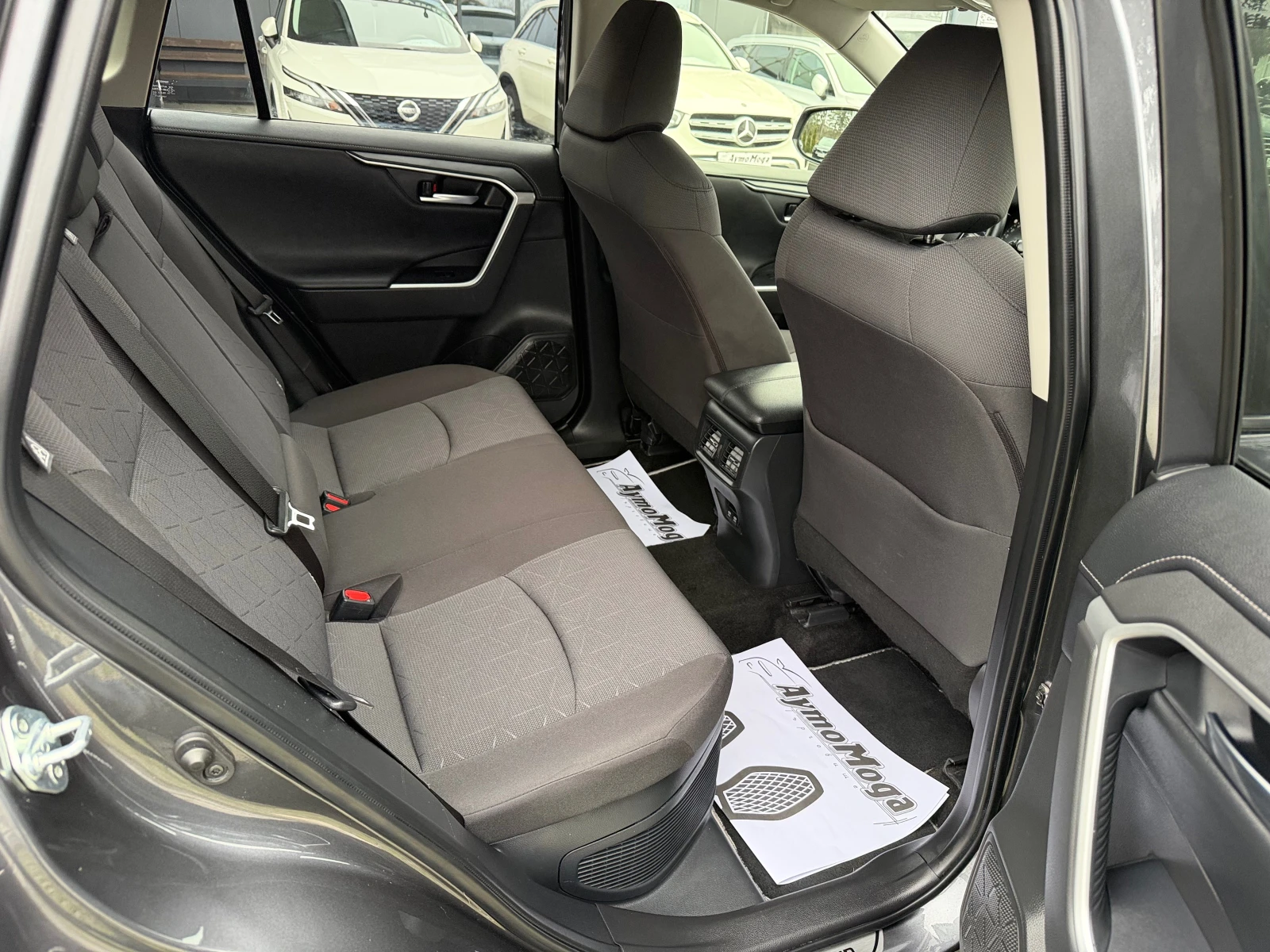 Toyota Rav4 2.5 HYBRID GARANCIA - изображение 10