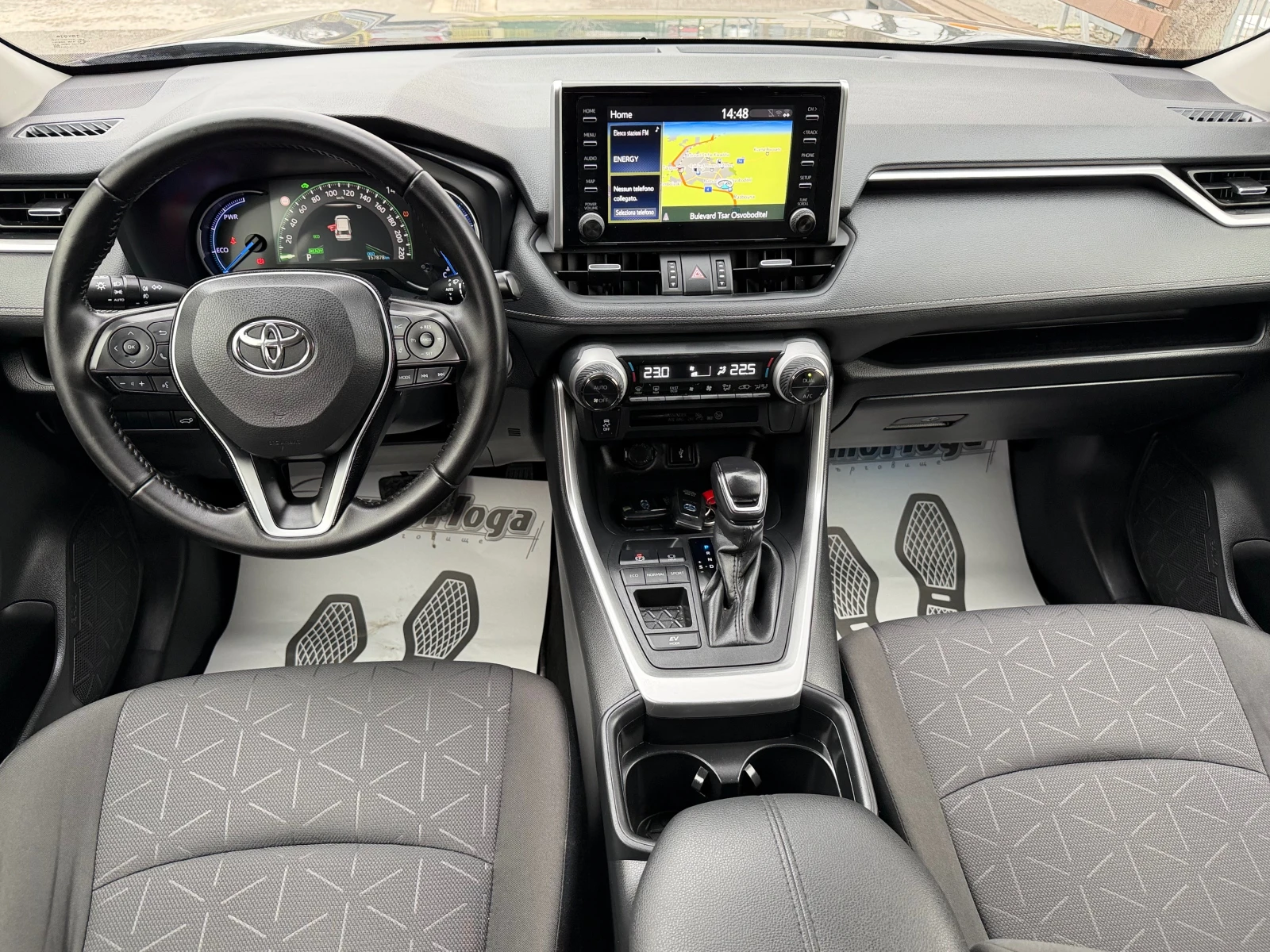 Toyota Rav4 2.5 HYBRID GARANCIA - изображение 7