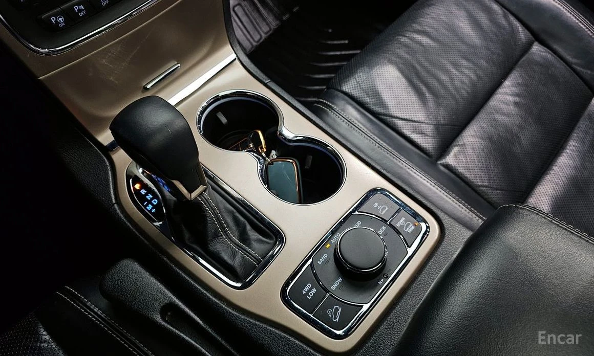 Jeep Grand cherokee OVERLAND* ����* �������* ���������* ������* PANO*  | Mobile.bg � ����������� 9