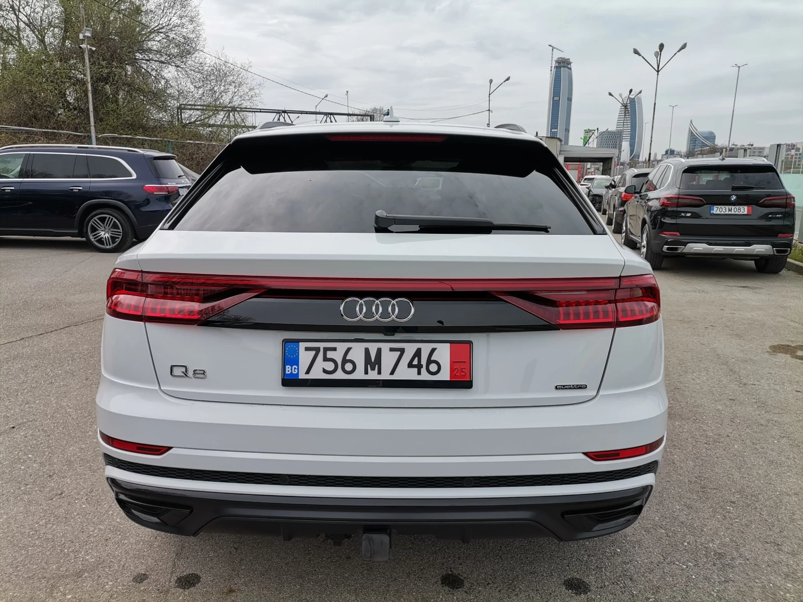 Audi Q8 55TFSI/S-line/BlackOptic/360/100хил.км , снимка 6 - Автомобили и джипове - 54285297