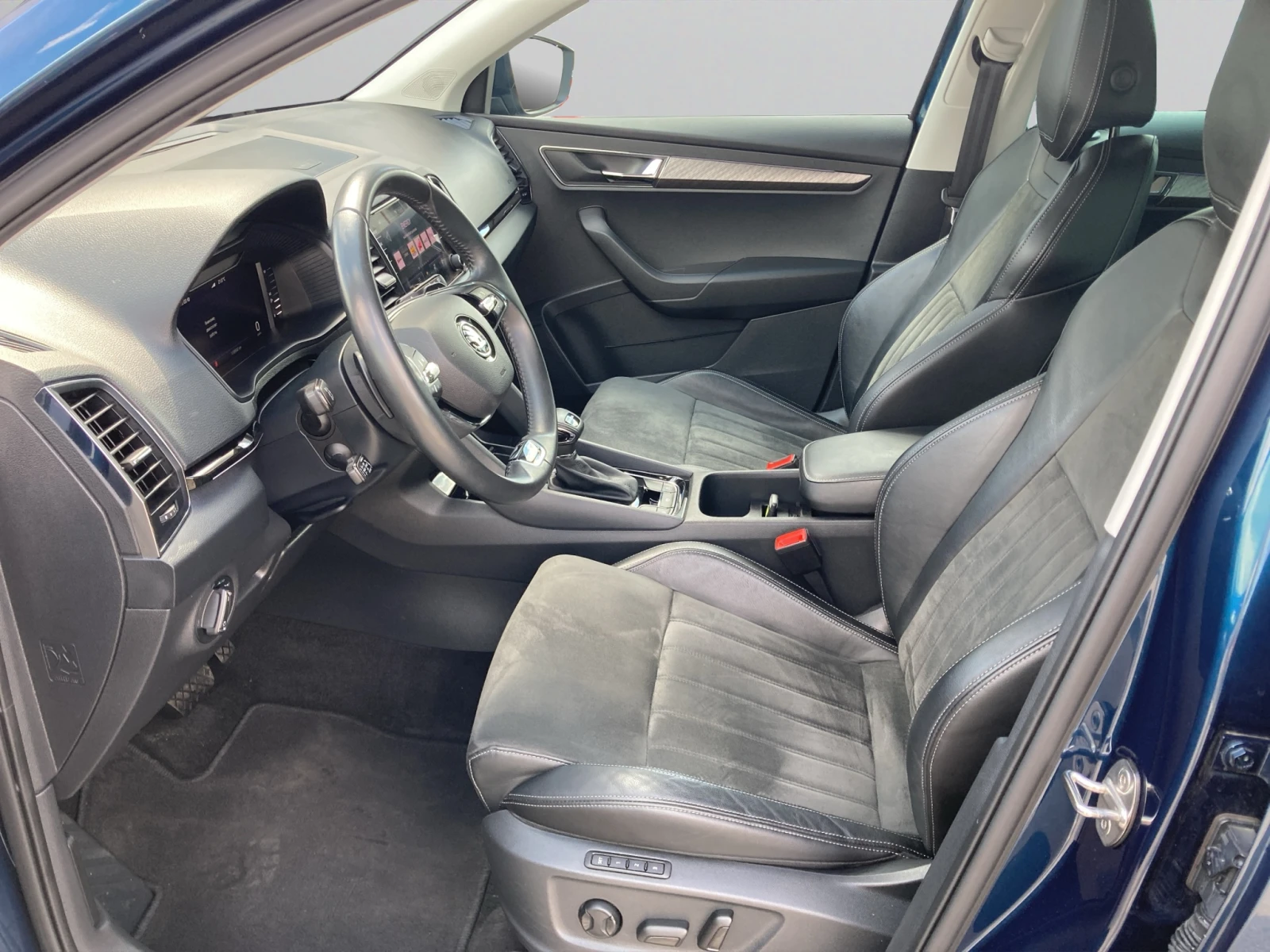 Skoda Karoq 1.5TSI STYLE DSG7 150 HP, снимка 9 - Автомобили и джипове - 54621533