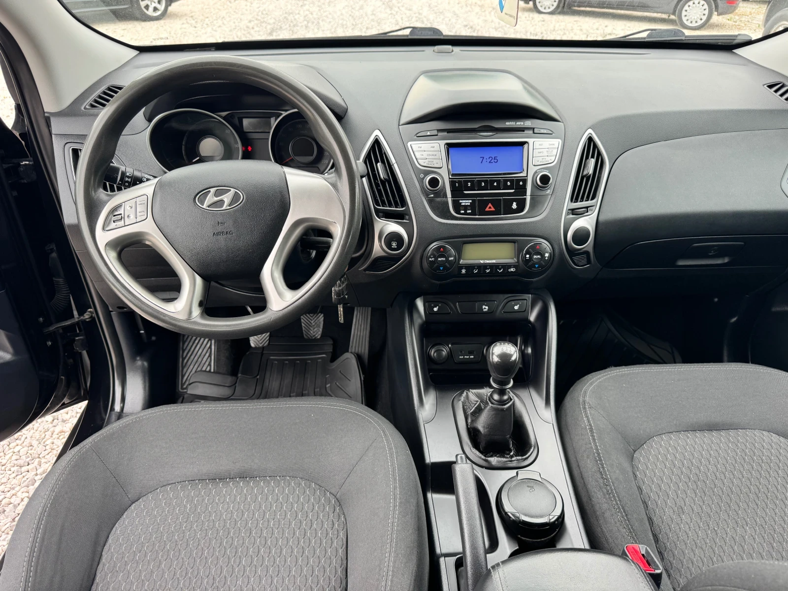 Hyundai IX35, снимка 9 - Автомобили и джипове - 55140797