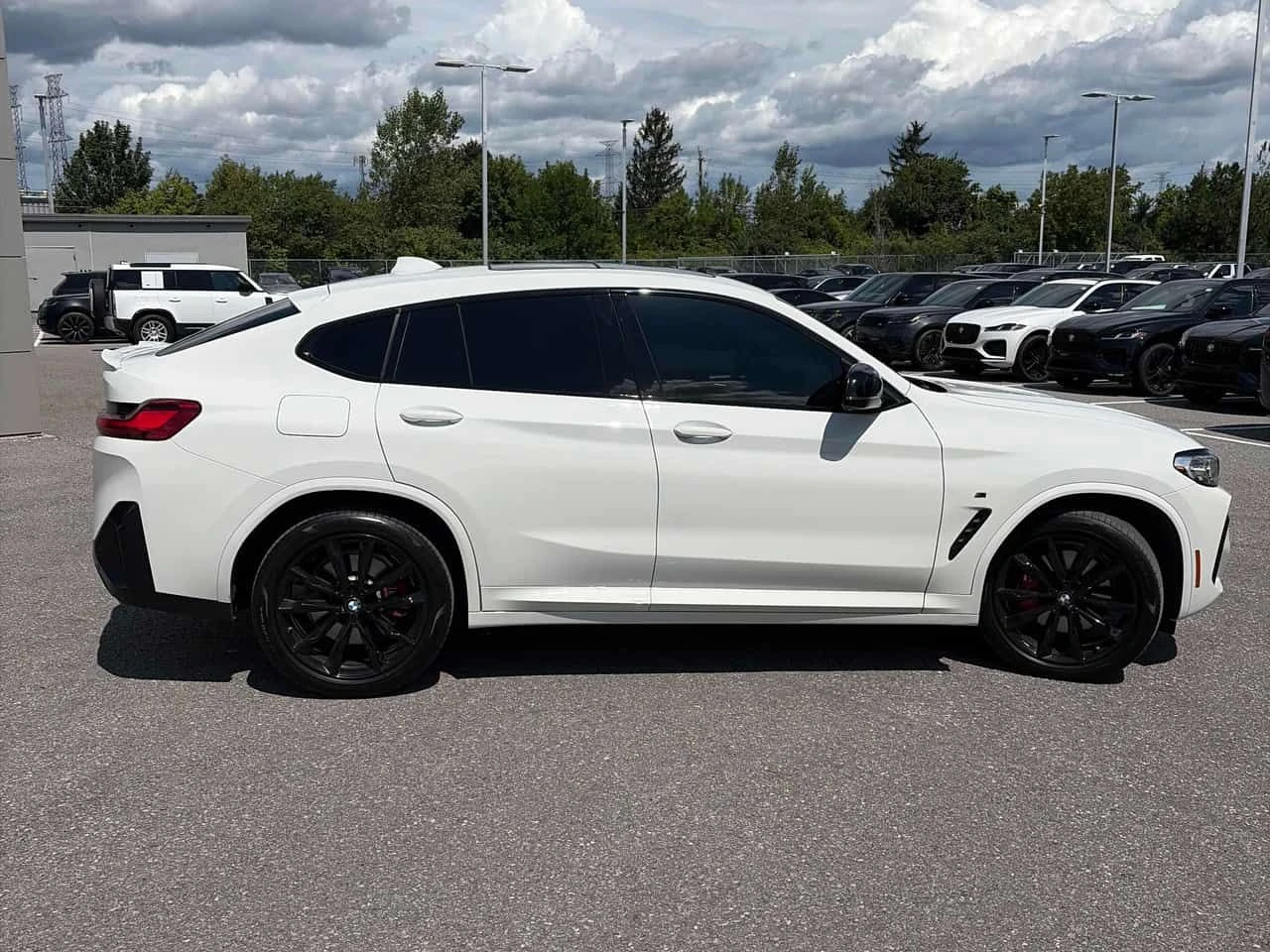 BMW X4 * xDrive30i * АВТОКРЕДИТ БЕЗ ПЪРВОНАЧАЛНА ВНОСКА* , снимка 3 - Автомобили и джипове - 55670879