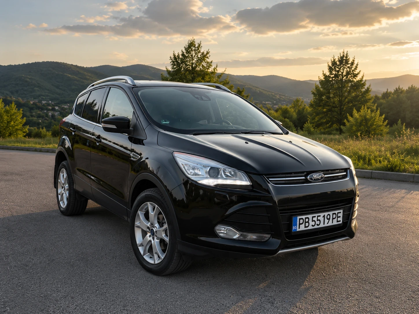 Ford Kuga 2.0 TDCi 4x4 Automatic TITANIUM, снимка 2 - Автомобили и джипове - 55673024
