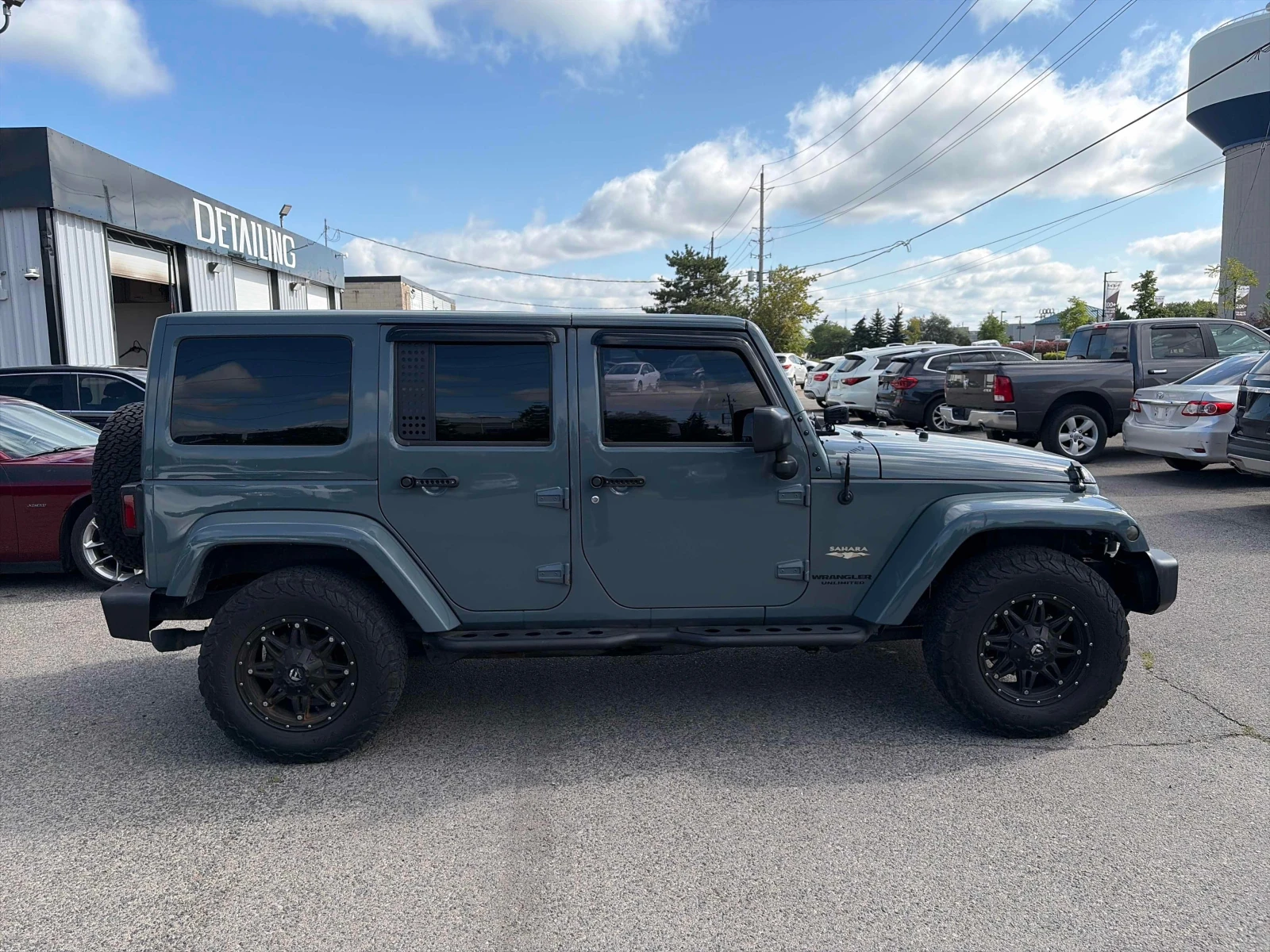 Jeep Wrangler * Sahara * АВТОКРЕДИТ БЕЗ ПЪРВОНАЧАЛНА ВНОСКА* , снимка 3 - Автомобили и джипове - 55898981