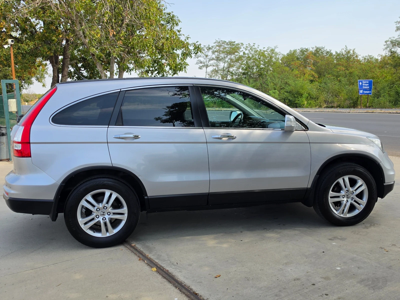 Honda Cr-v 2.2i-DTEC* 150к.с.* Facelift * Navi, снимка 4 - Автомобили и джипове - 56045880