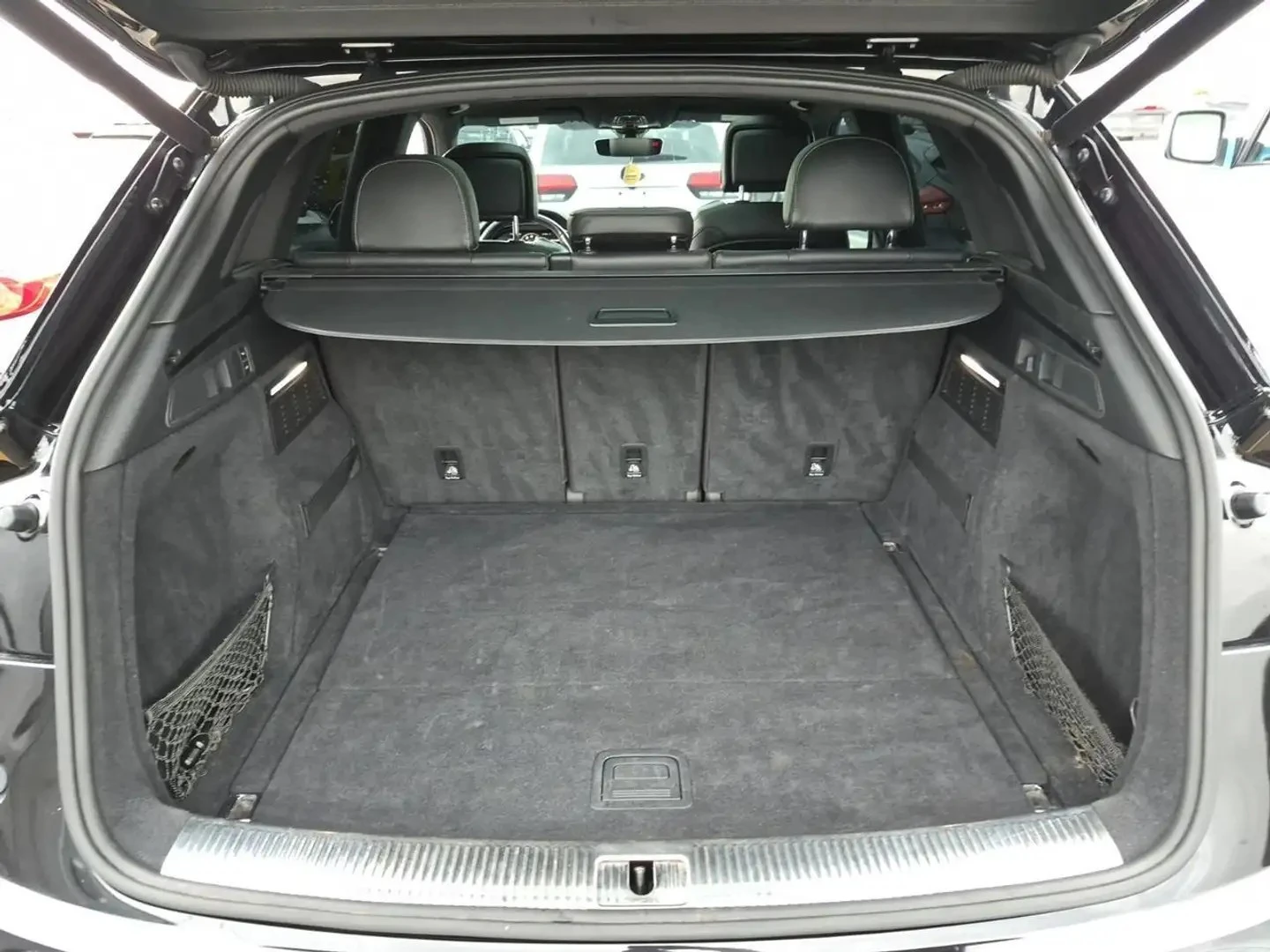 Audi SQ5 Technik QUATTRO | 354HP| NAVI| PANO| CAM| , снимка 4 - Автомобили и джипове - 56129538